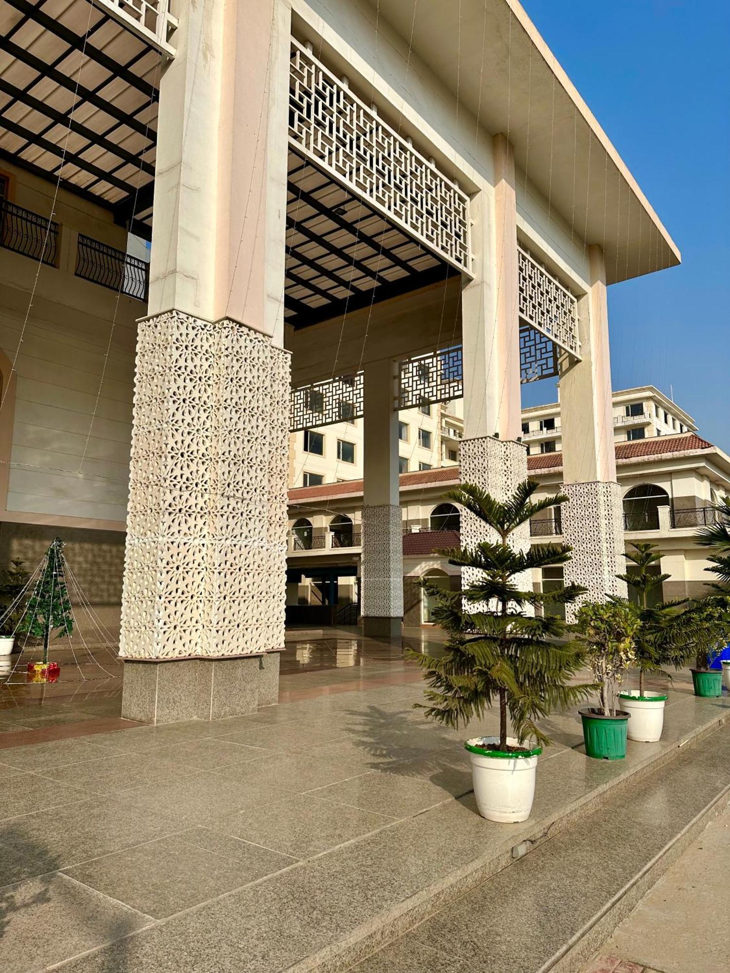 Flamingo Hotel Sector 67 I Studio Rooms I Gurgaon Exterior photo